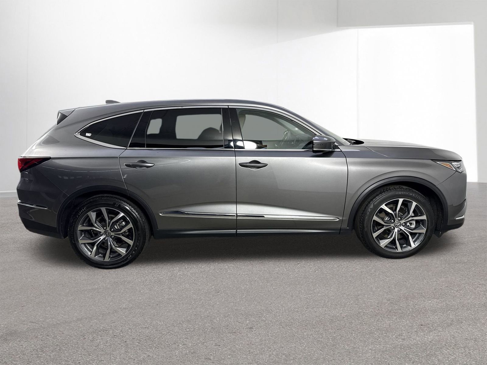 Used 2023 Acura MDX SH-AWD w/ Technology Package image 38