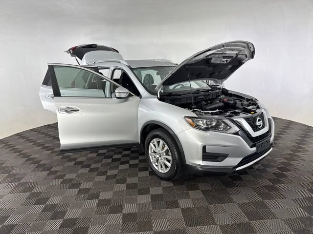 Used 2017 Nissan Rogue SV AWD/4WD image 12