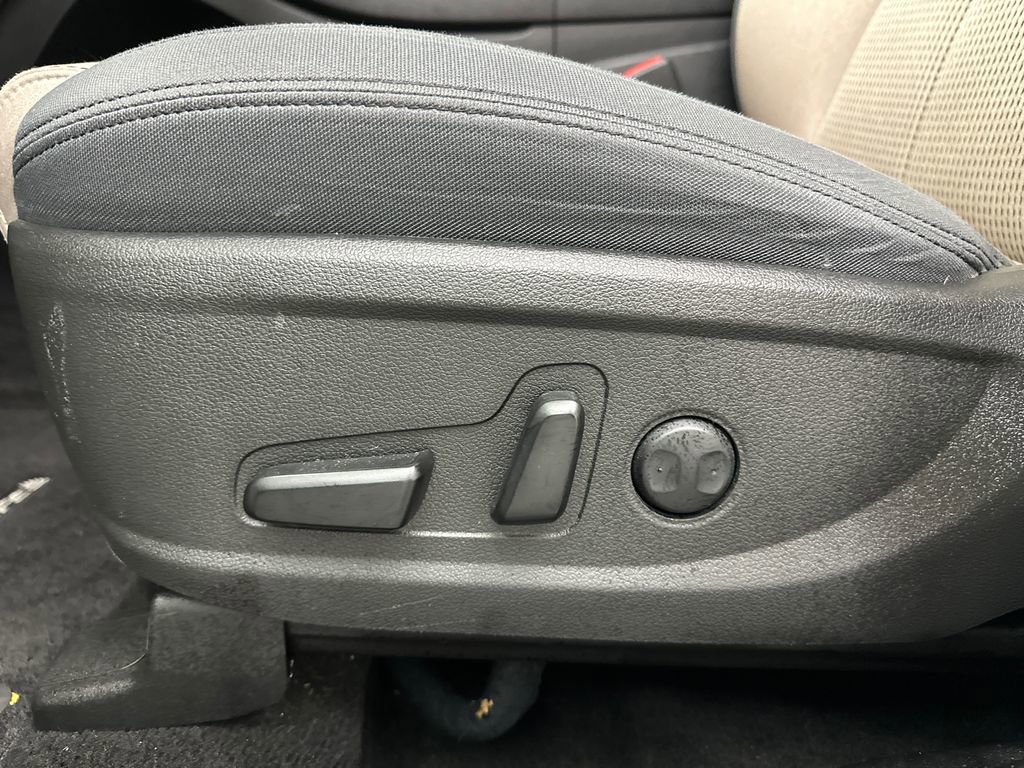 Used 2022 Hyundai Santa Fe SEL FWD image 10