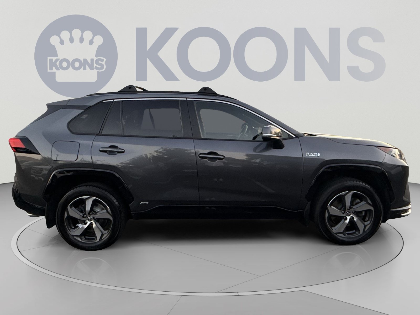 Used 2021 Toyota RAV4 SE w/ Weather & Moonroof Package AWD/4WD image 5
