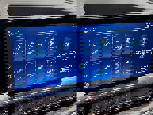 Used 2024 Chevrolet Silverado 2500 LTZ w/ LTZ Convenience Package AWD/4WD image 17