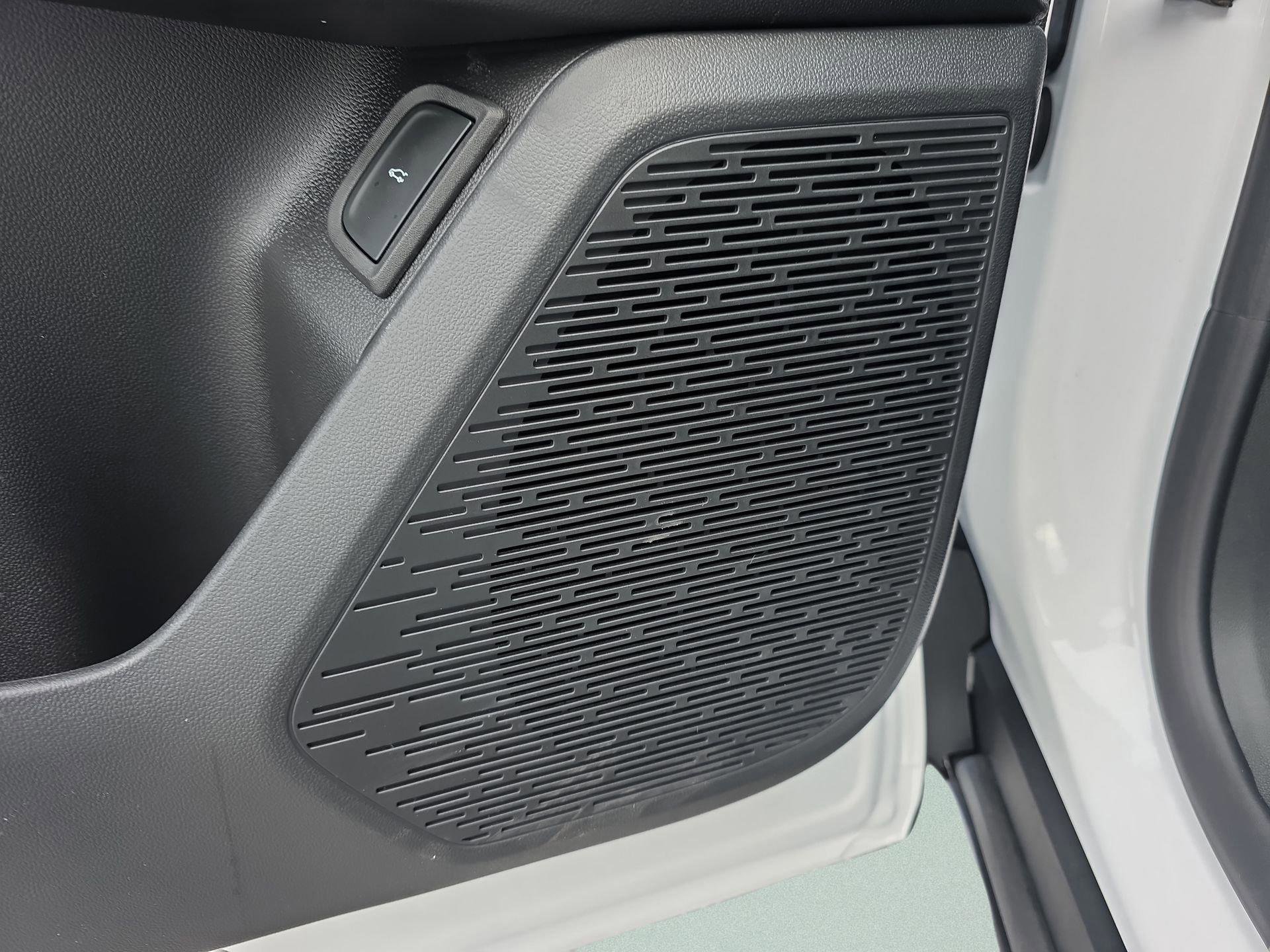 New 2026 Chevrolet Equinox LT w/ Convenience Package II image 17