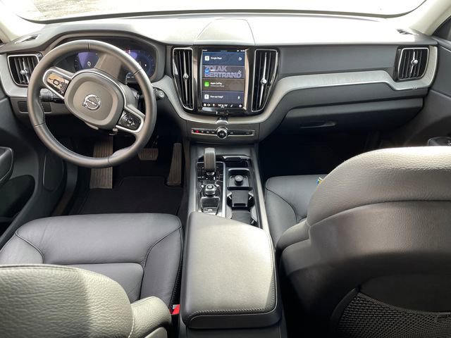 Used 2025 Volvo XC60 B5 Plus image 22