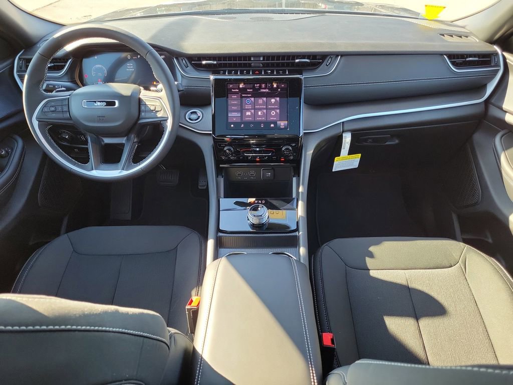 New 2025 Jeep Grand Cherokee L Limited w/ Black Appearance Package image 15