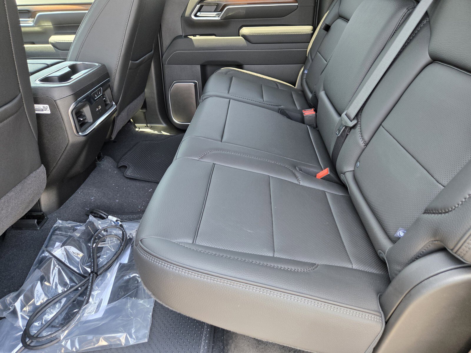 New 2025 GMC Sierra 2500 Denali w/ Denali Reserve Package image 8