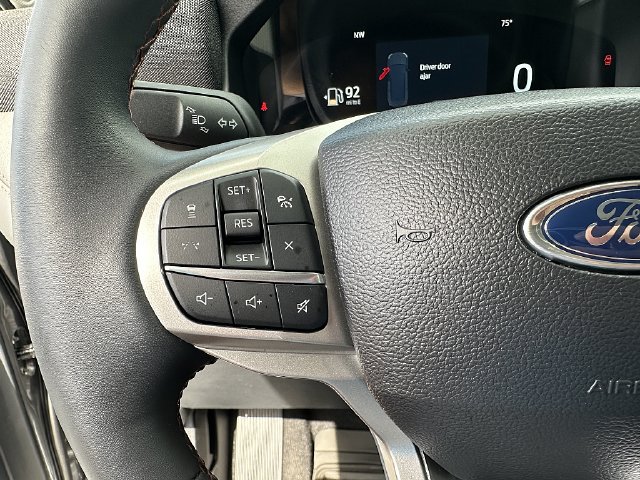 Used 2025 Ford Explorer Active w/ Active Comfort Package AWD/4WD image 25