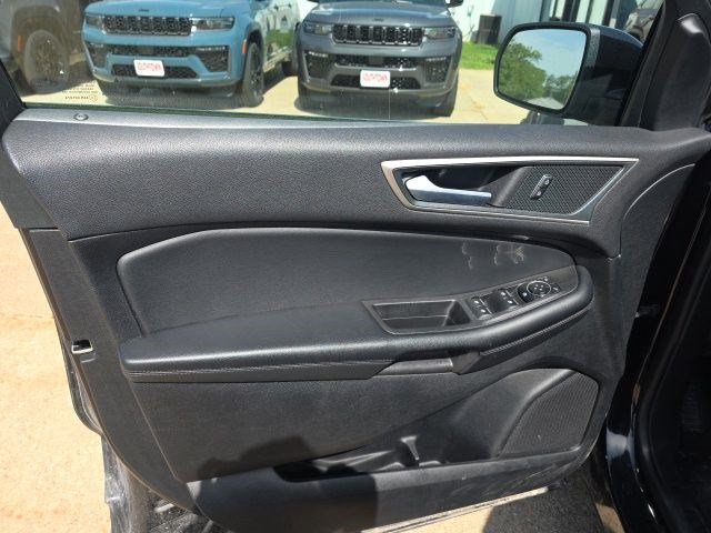 Used 2024 Ford Edge SEL AWD/4WD image 16