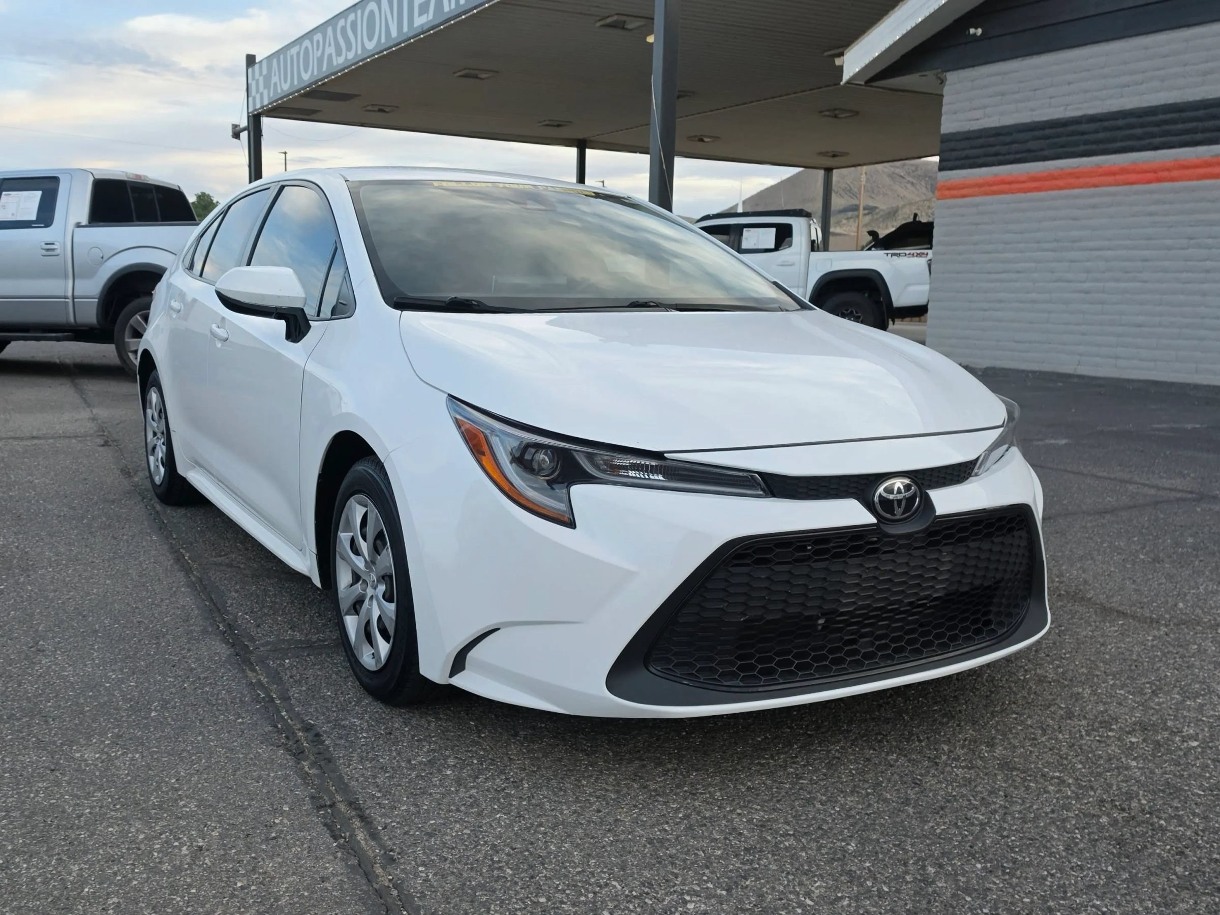 Used 2021 Toyota Corolla LE w/ Carpet Mat Package (TMS) FWD image 7