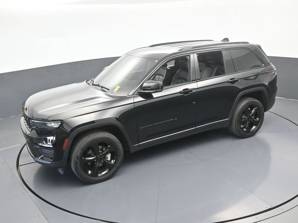 Used 2023 Jeep Grand Cherokee Limited w/ Black Appearance Package image 50