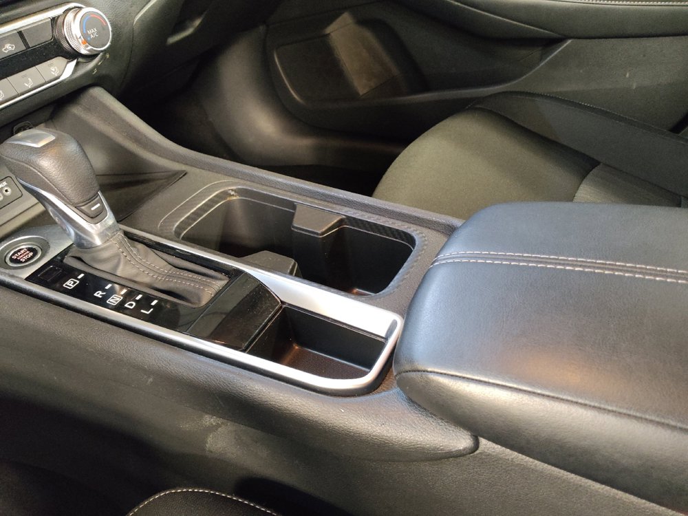 Used 2025 Nissan Sentra SV FWD image 26
