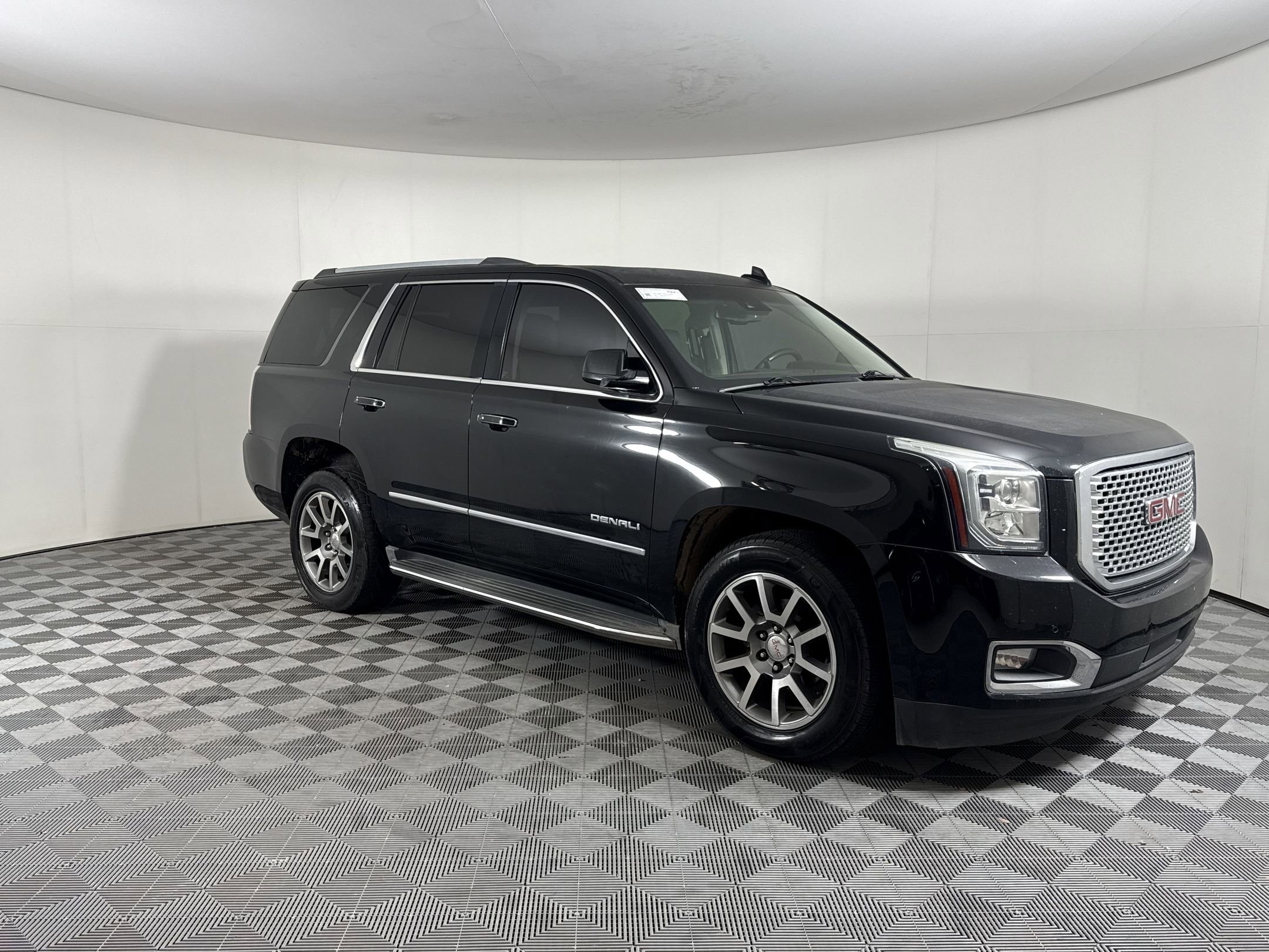 Used 2015 GMC Yukon Denali w/ Open Road Package RWD image 7