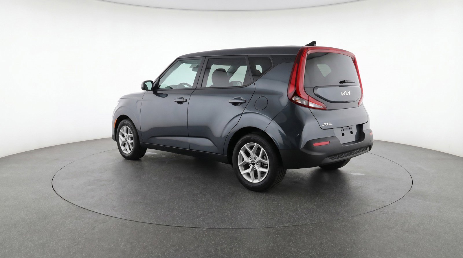 Used 2025 Kia Soul LX w/ LX Technology Package FWD image 6