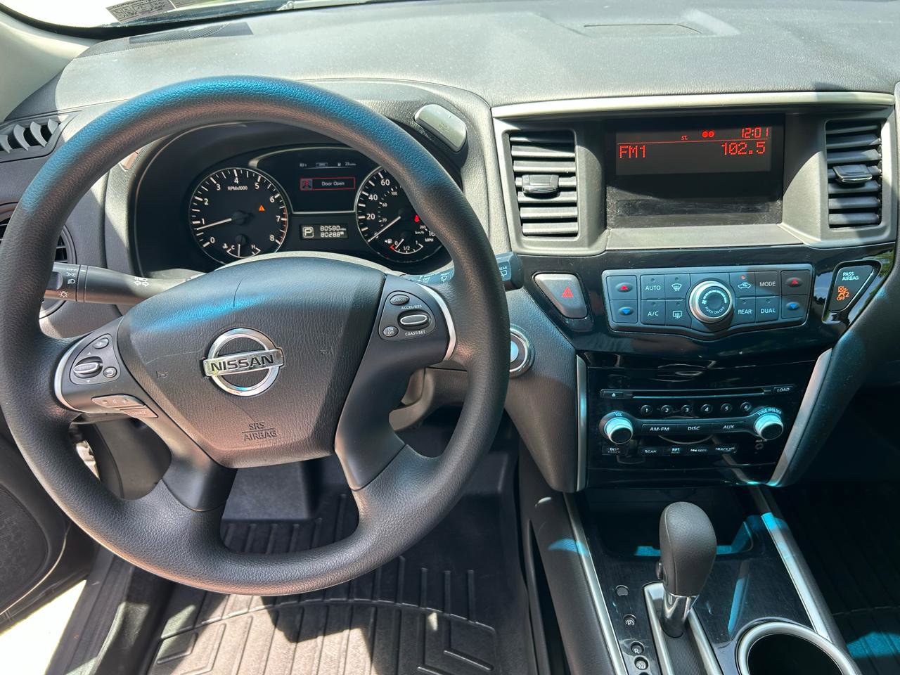 Used 2015 Nissan Pathfinder S AWD/4WD image 22