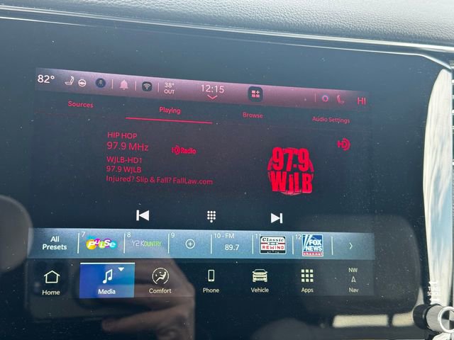 Certified 2025 Jeep Wagoneer Series III image 31