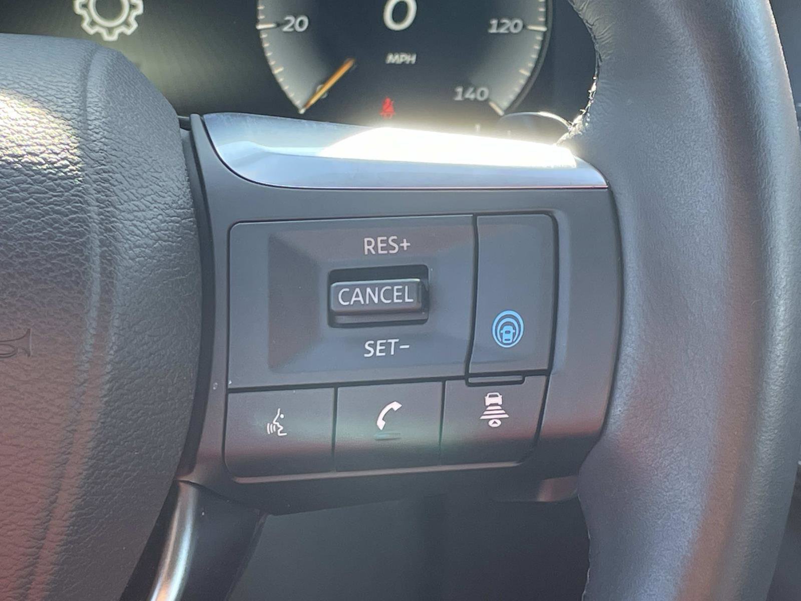 Certified 2025 INFINITI QX60 Luxe w/ Black Edition image 29