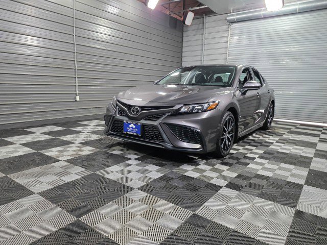 Used 2021 Toyota Camry SE w/ Carpet Mat Package (TMS) image 39