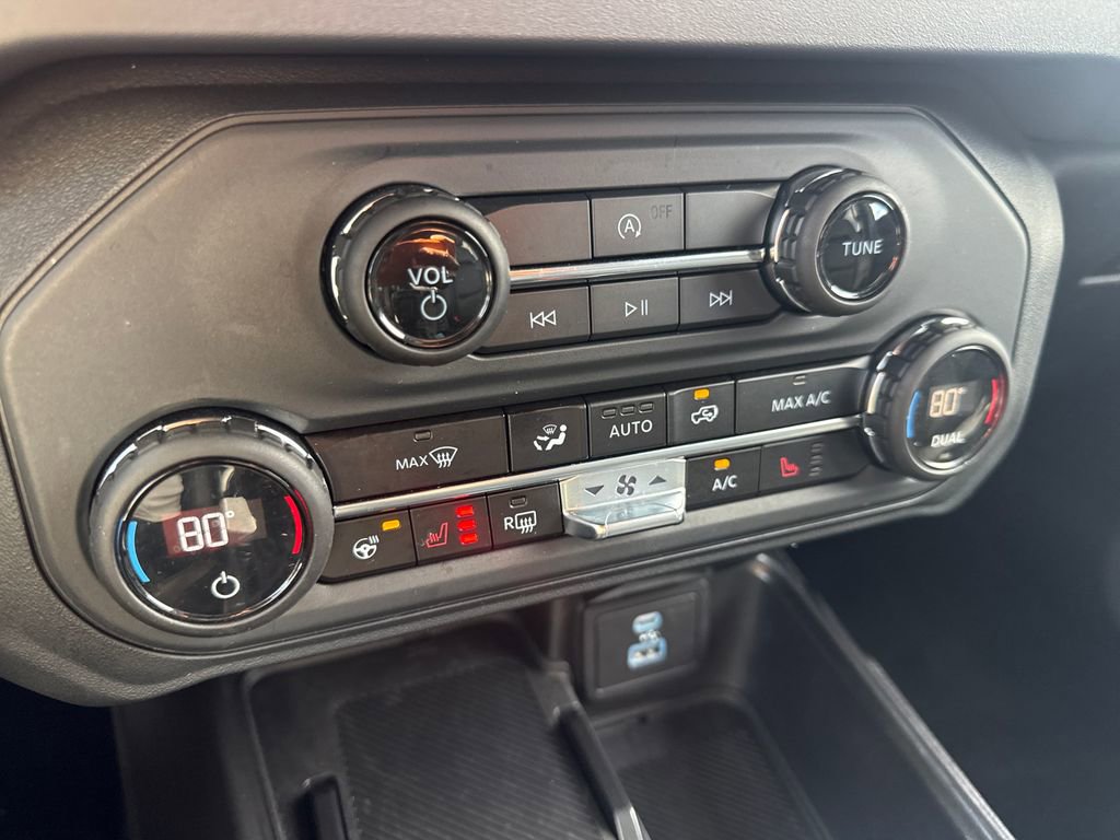 Used 2025 Ford Bronco Outer Banks image 32