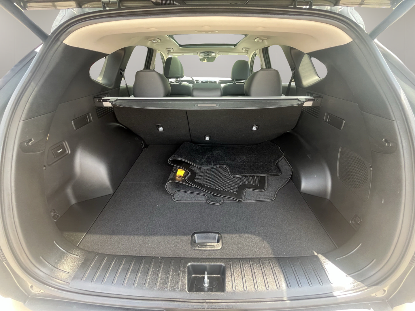 Used 2024 Hyundai Tucson Limited AWD/4WD image 30
