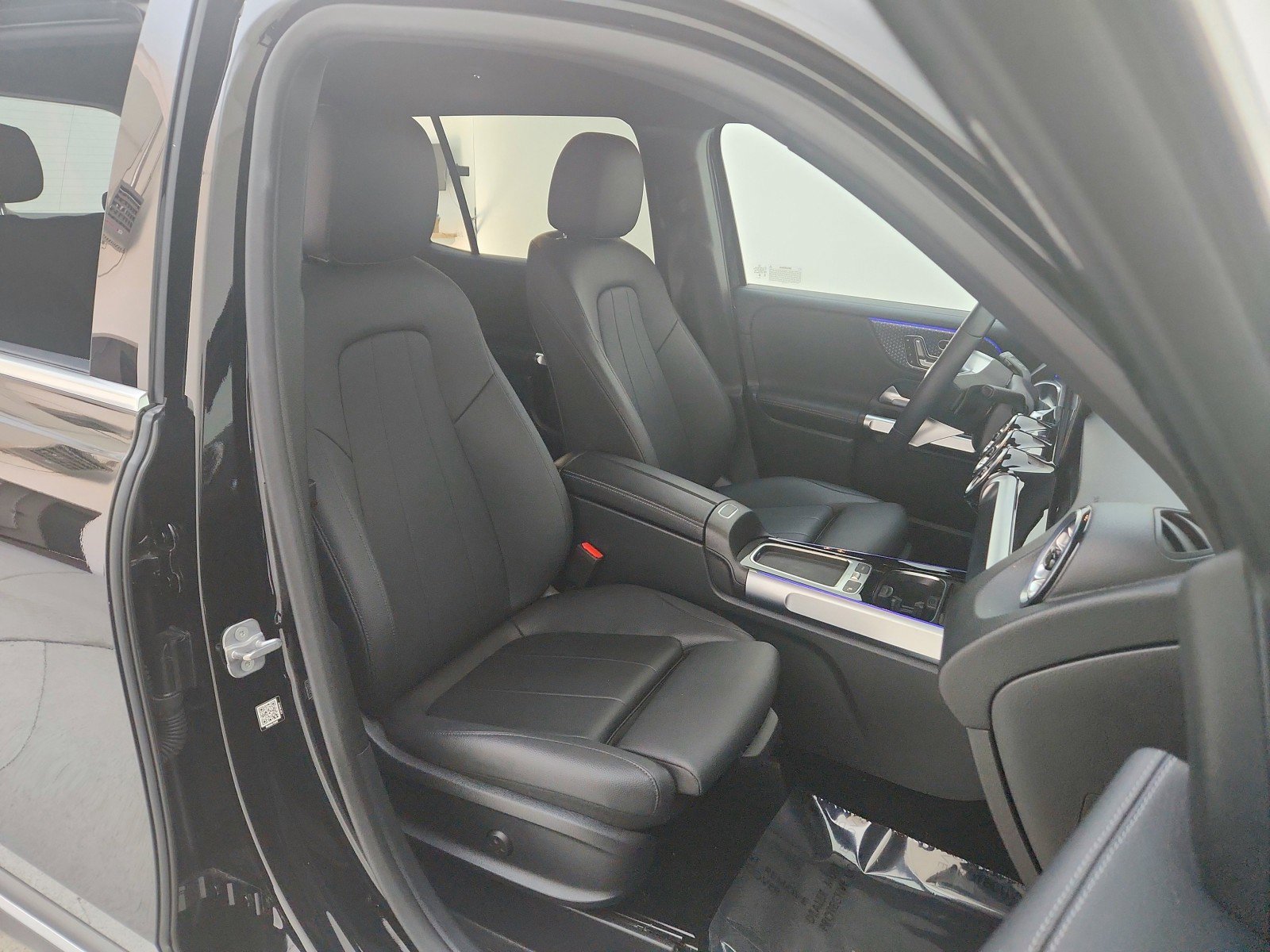 Certified 2024 Mercedes-Benz GLB 250 image 30
