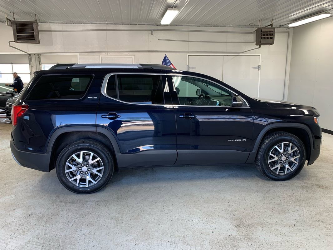 Used 2022 GMC Acadia SLE w/ Driver Convenience Package image 10