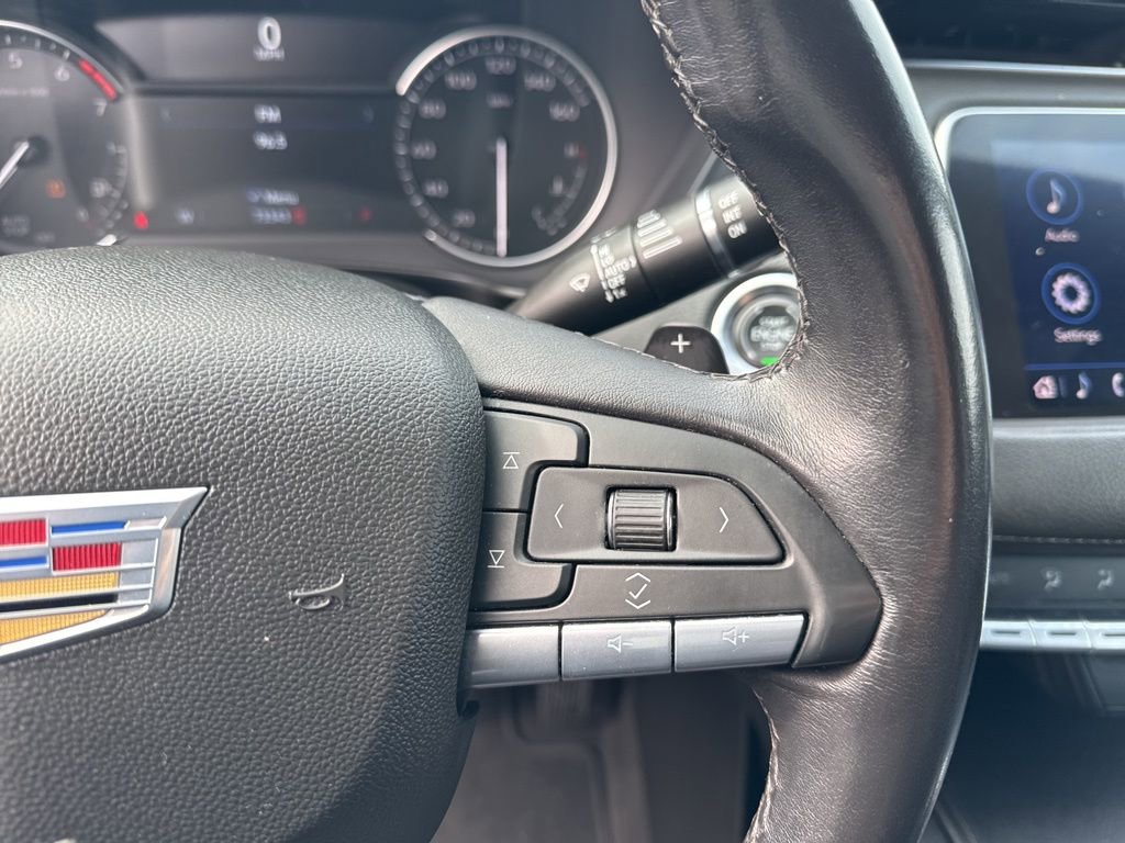 Used 2023 Cadillac XT4 Premium Luxury image 17