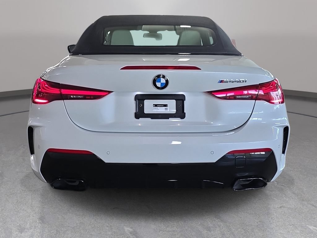Used 2026 BMW M440i Convertible w/ Premium Package RWD image 8