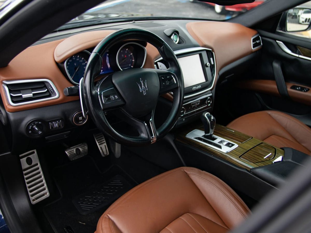 Used 2015 Maserati Ghibli S Q4 AWD/4WD image 16