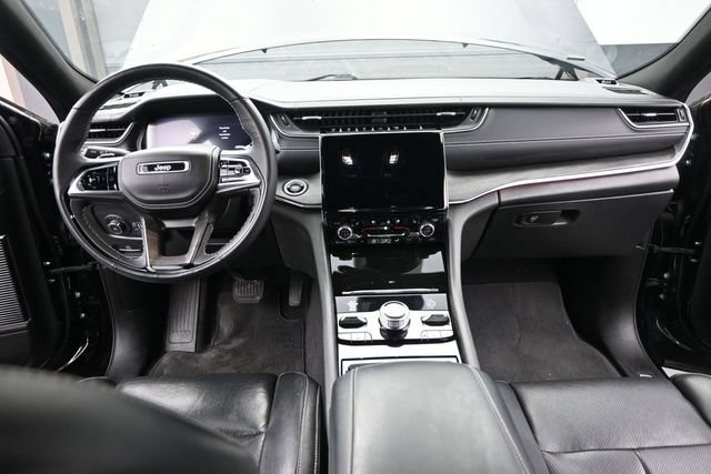 Used 2023 Jeep Grand Cherokee Overland w/ Adv Protech Group III AWD/4WD image 29