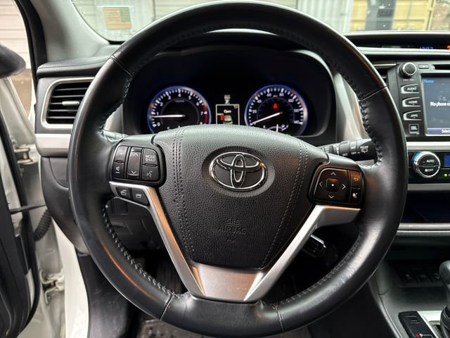 Used 2016 Toyota Highlander Limited image 21