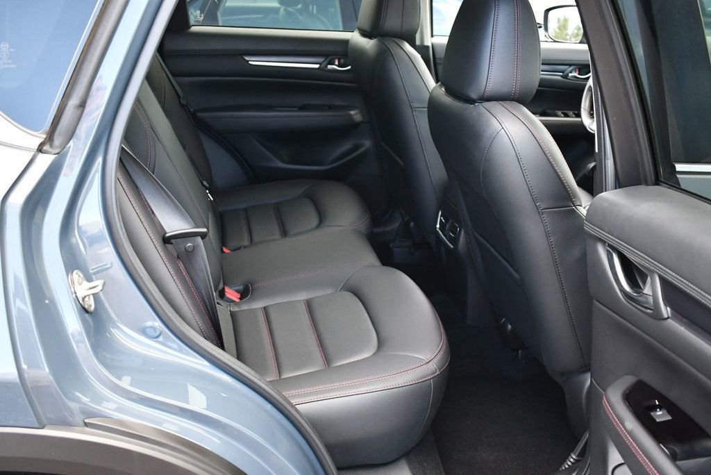 Used 2022 MAZDA CX-5 Carbon Edition image 18