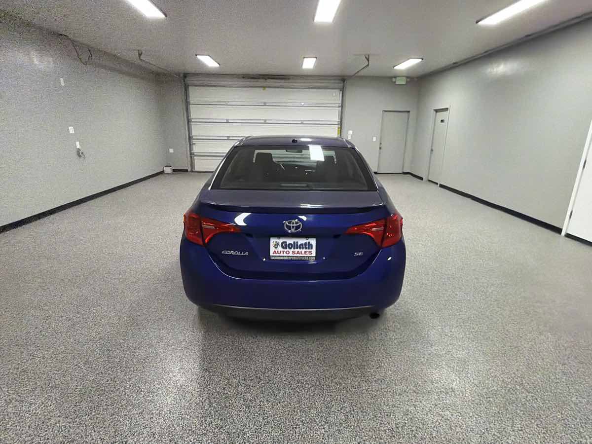 Used 2018 Toyota Corolla SE w/ SE Premium Package image 4