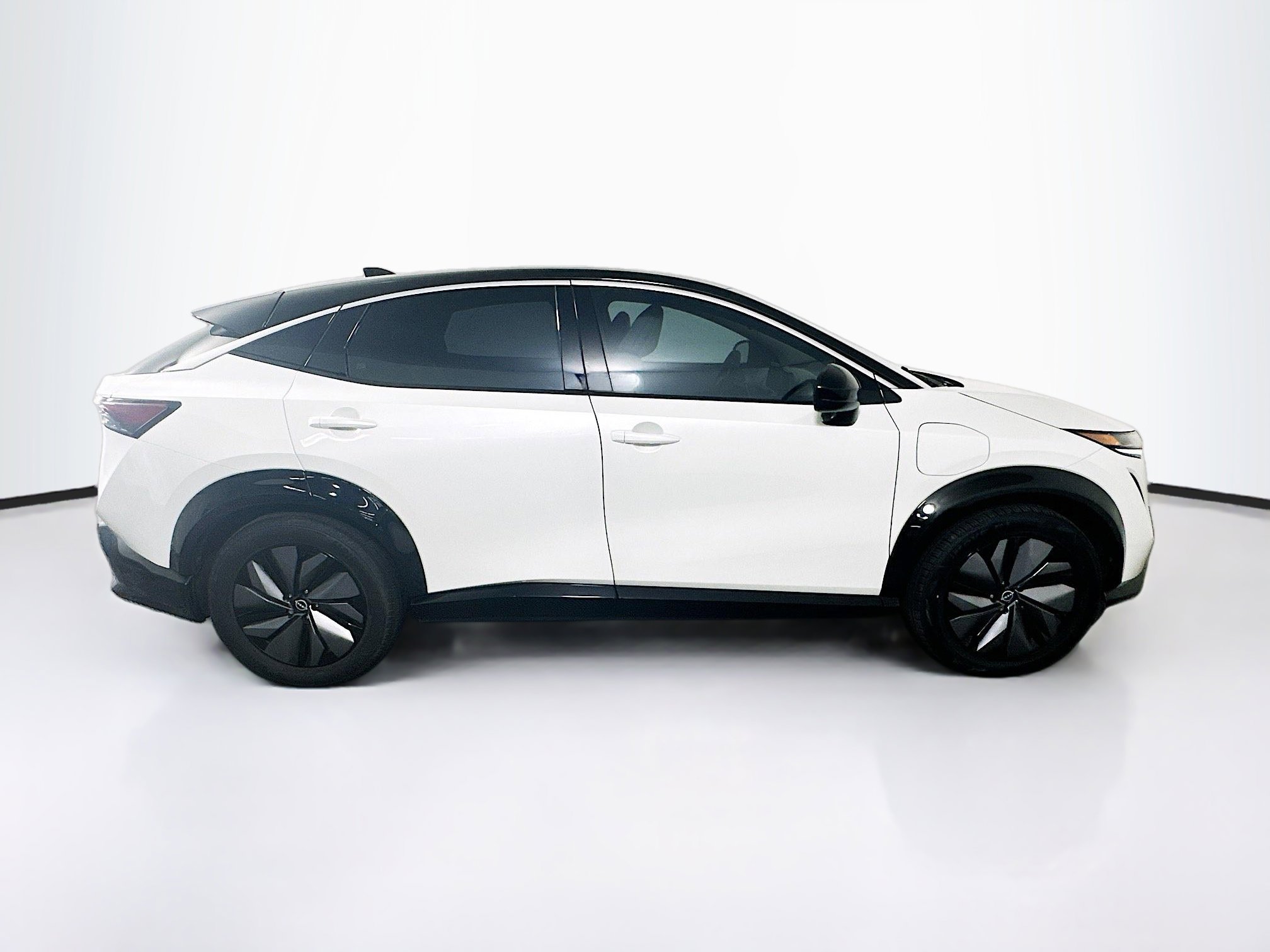 Used 2023 Nissan Ariya FWD image 10