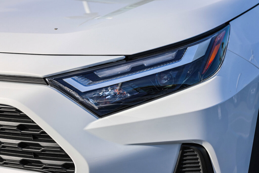 Certified 2025 Toyota RAV4 LE image 20