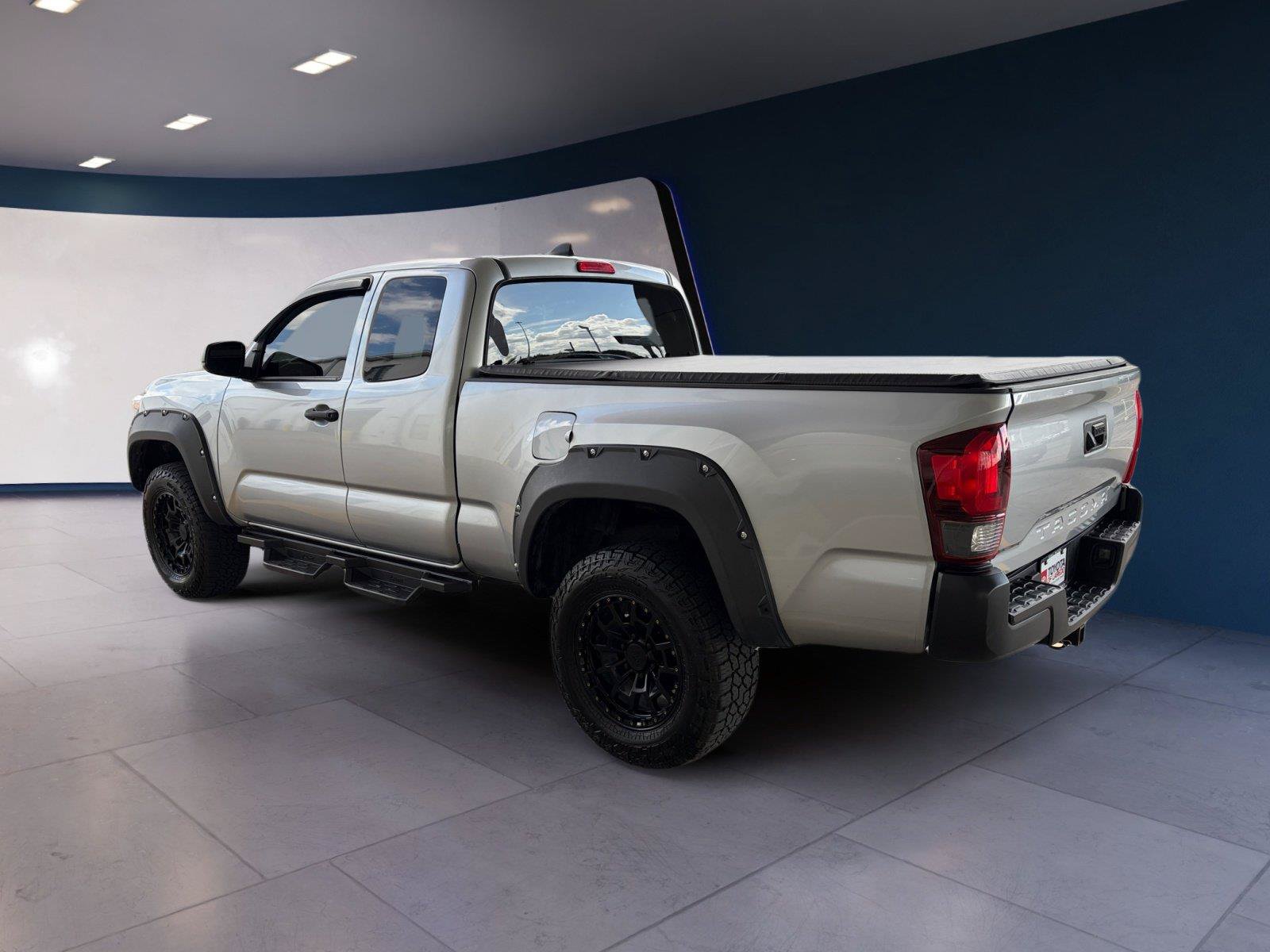 Used 2023 Toyota Tacoma SR RWD image 3