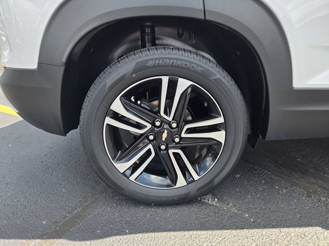 Certified 2024 Chevrolet TrailBlazer LT w/ LT Cold Weather Package AWD/4WD image 9