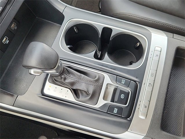 Used 2023 Kia Carnival LX image 15