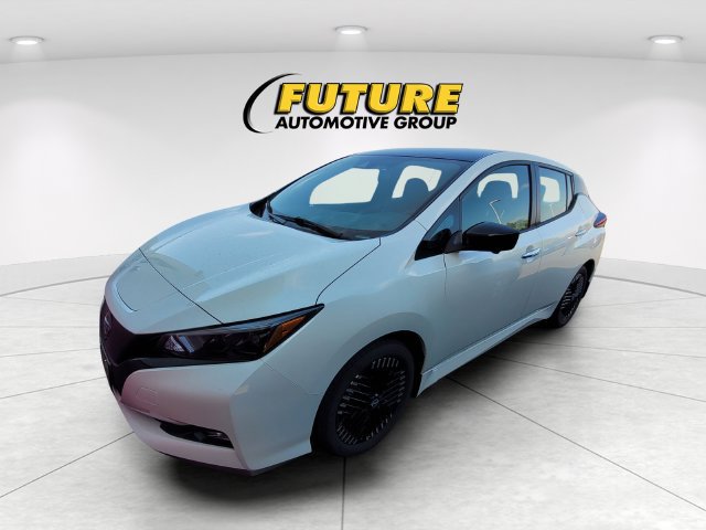 Certified 2024 Nissan Leaf SV Plus FWD image 2