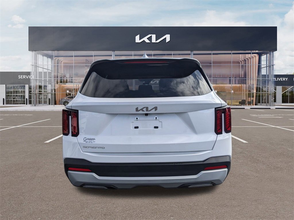 Certified 2025 Kia Sorento LX image 5