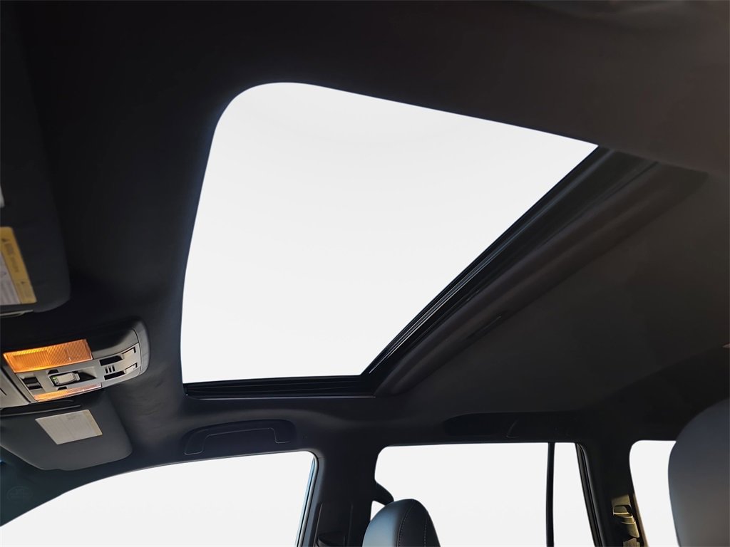 Used 2022 Lexus GX 460 Luxury w/ Sport Design Package image 30