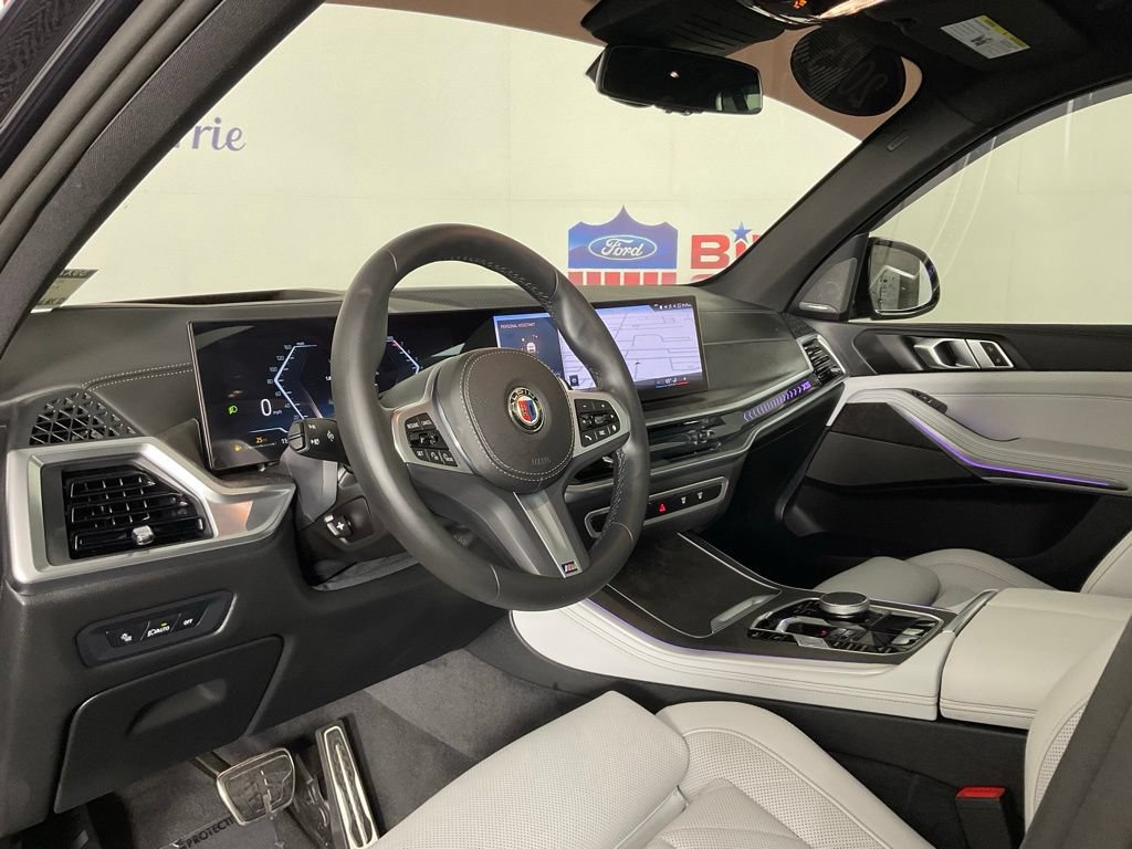 Used 2025 BMW X5 sDrive40i w/ M Sport Package RWD image 13