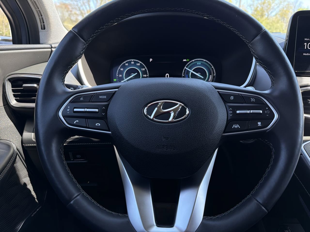 Used 2023 Hyundai Santa Fe Limited AWD/4WD image 19