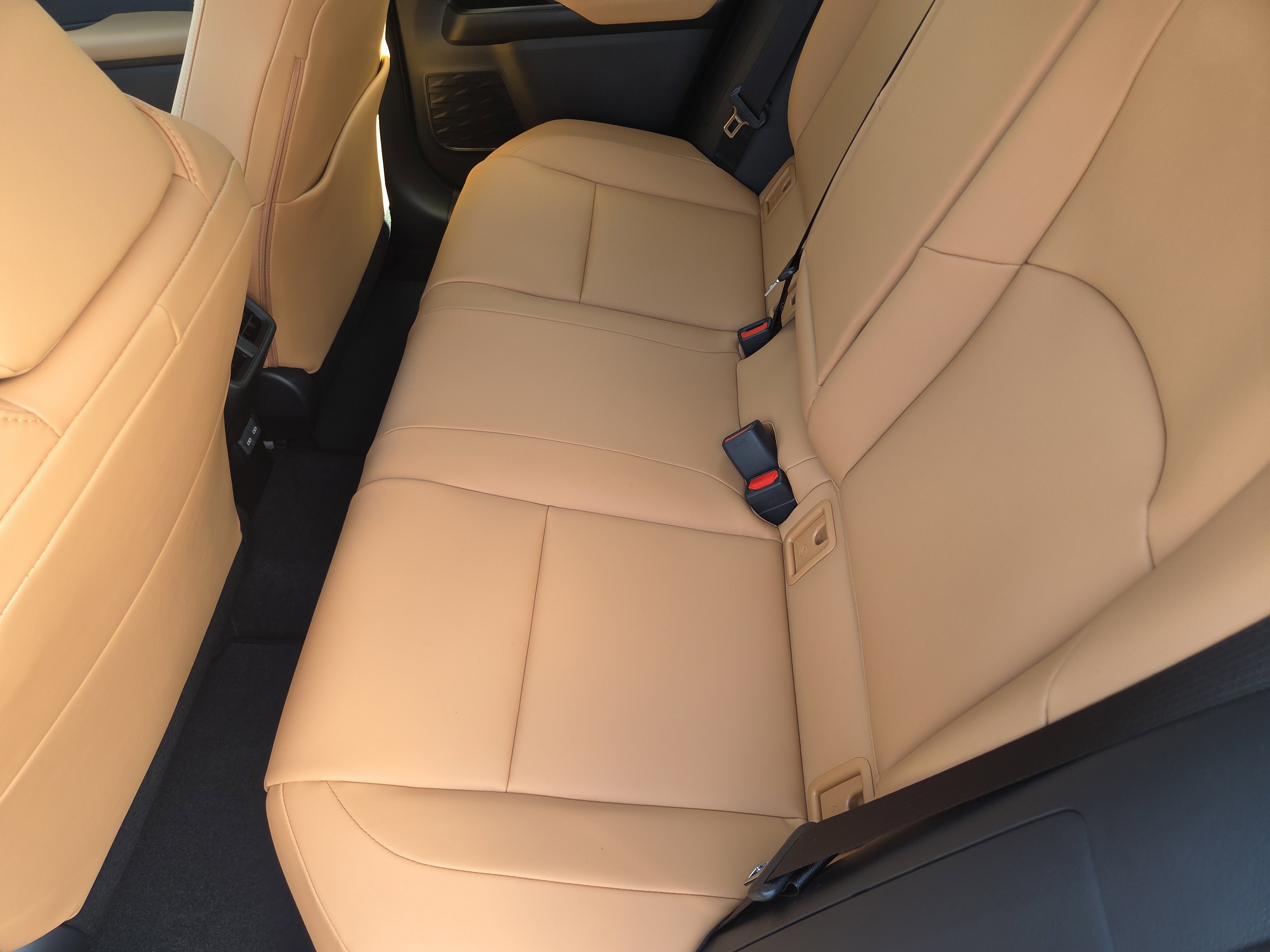 New 2026 Lexus UX 300h AWD image 9