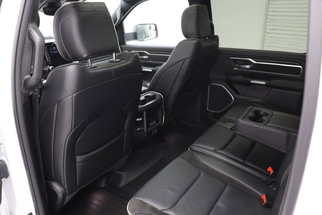 Used 2023 RAM 1500 Laramie AWD/4WD image 10