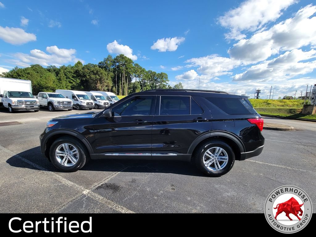Certified 2024 Ford Explorer XLT w/ Equipment Group 202A RWD image 3