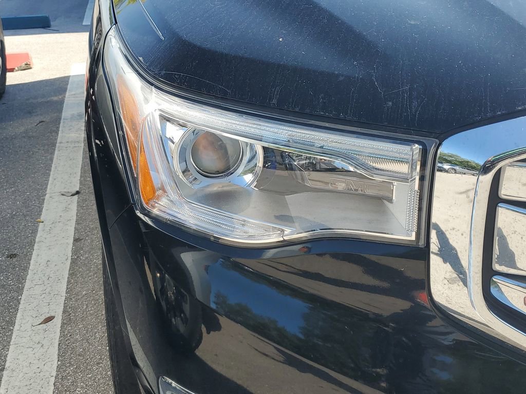 Used 2019 GMC Acadia Denali w/ Technology Package image 4