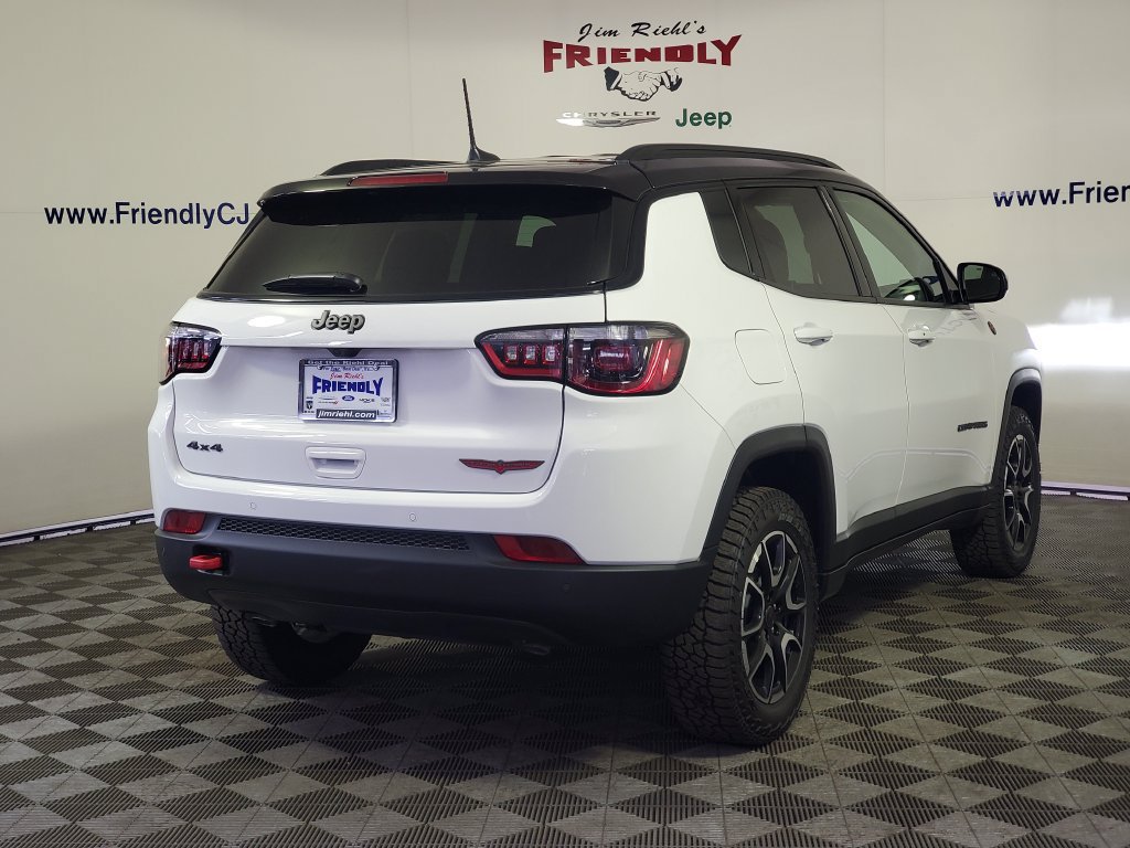 New 2026 Jeep Compass Trailhawk AWD/4WD image 3