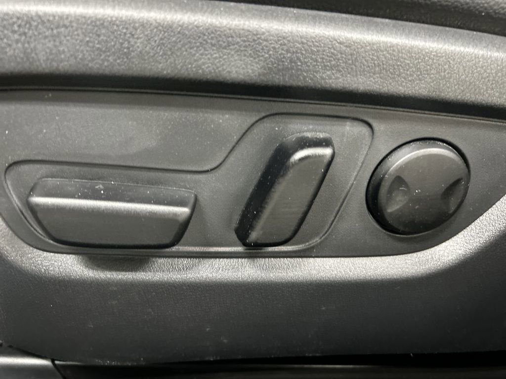 Certified 2023 MAZDA CX-50 2.5 S w/ Cargo Package image 10