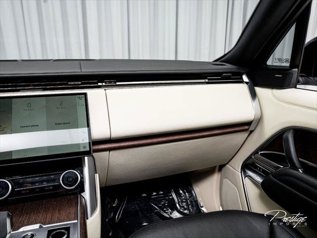 Used 2023 Land Rover Range Rover Long Wheelbase SE AWD/4WD image 33