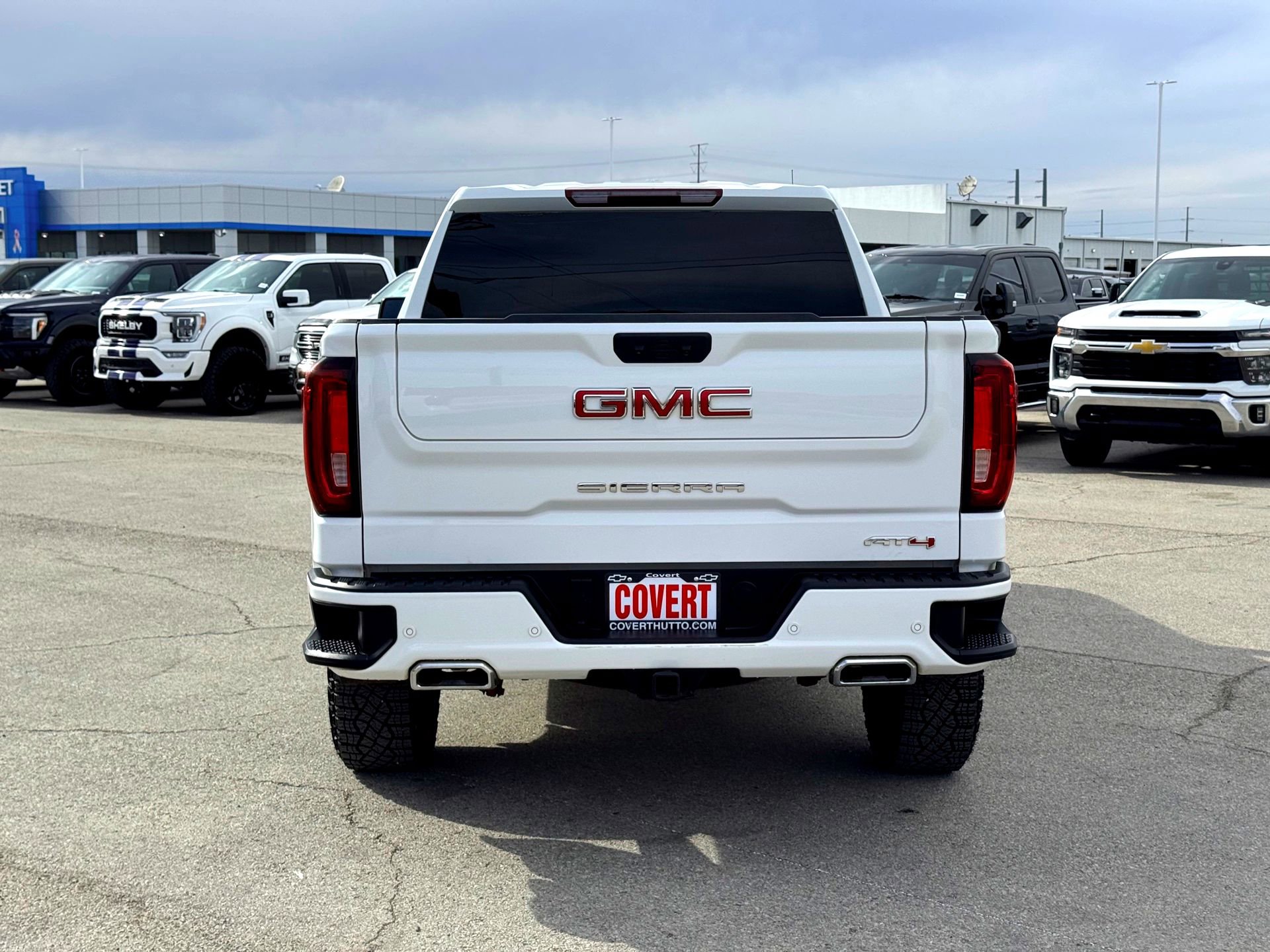 Used 2025 GMC Sierra 1500 AT4 image 8