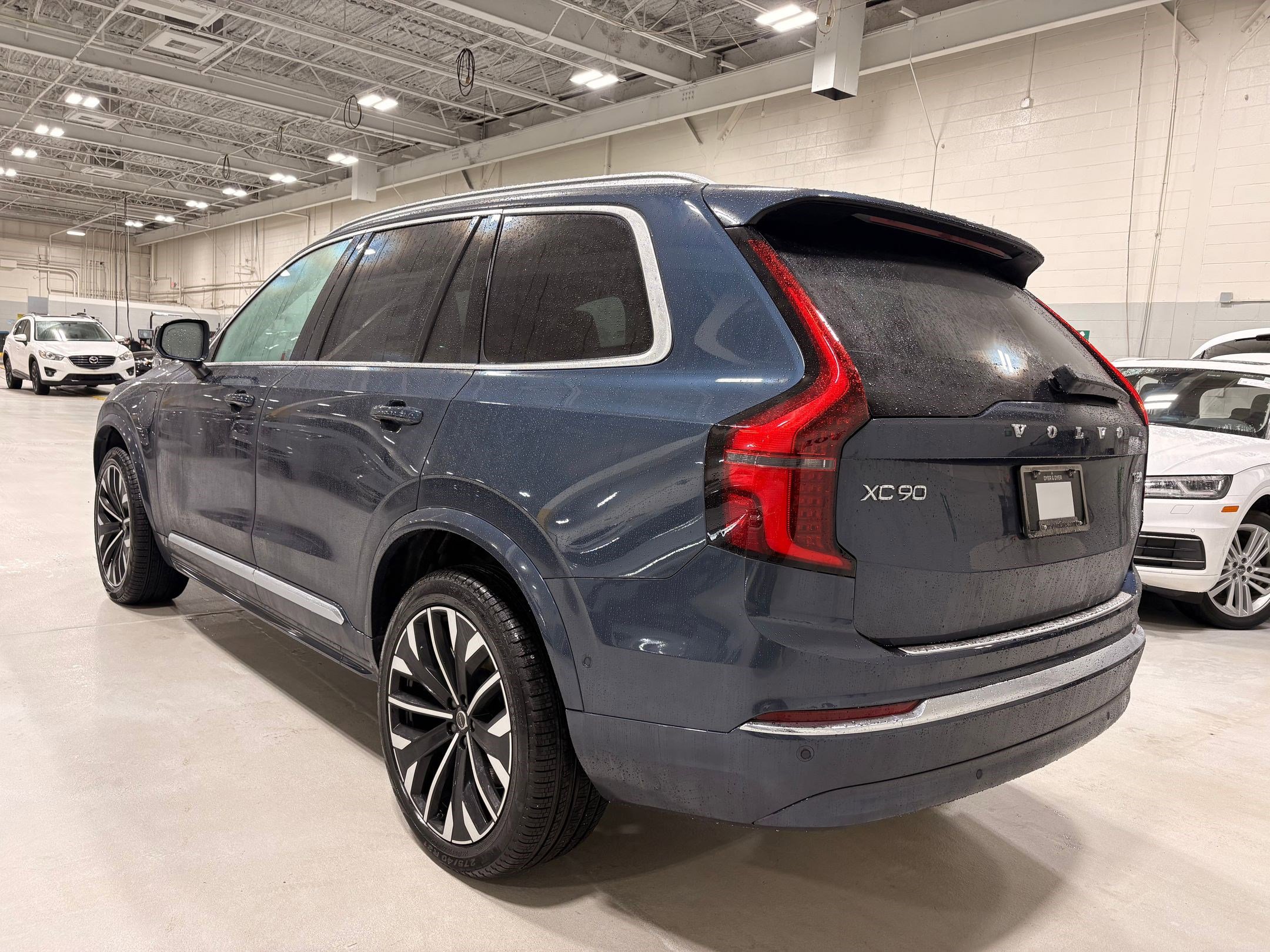 New 2026 Volvo XC90 T8 Plus image 3